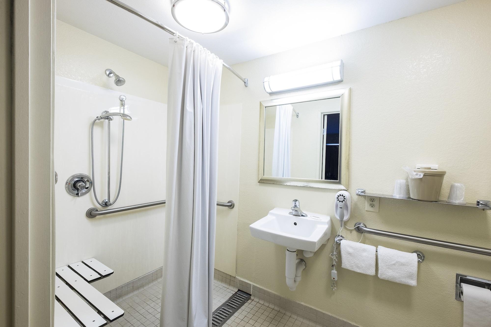 Red Roof Inn Boston - Southborough/Worcester Zewnętrze zdjęcie